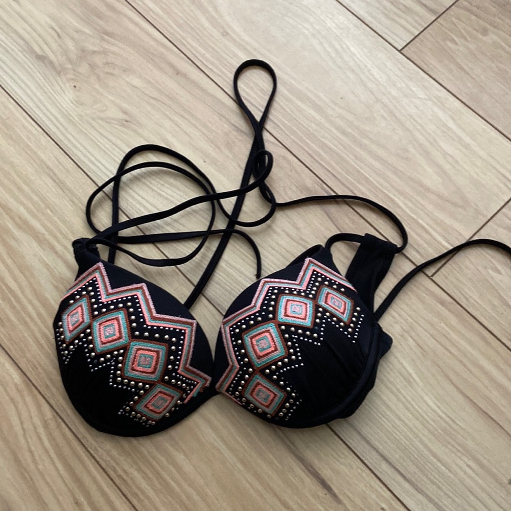 ✨3 for $15✨ Geometric design bikini suit top push up black